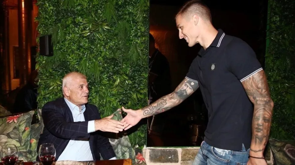 Παρολίγον παρεξήγηση 