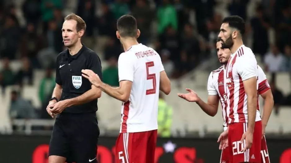 Παράπονα για τον διαιτητή ο Ολυμπιακός