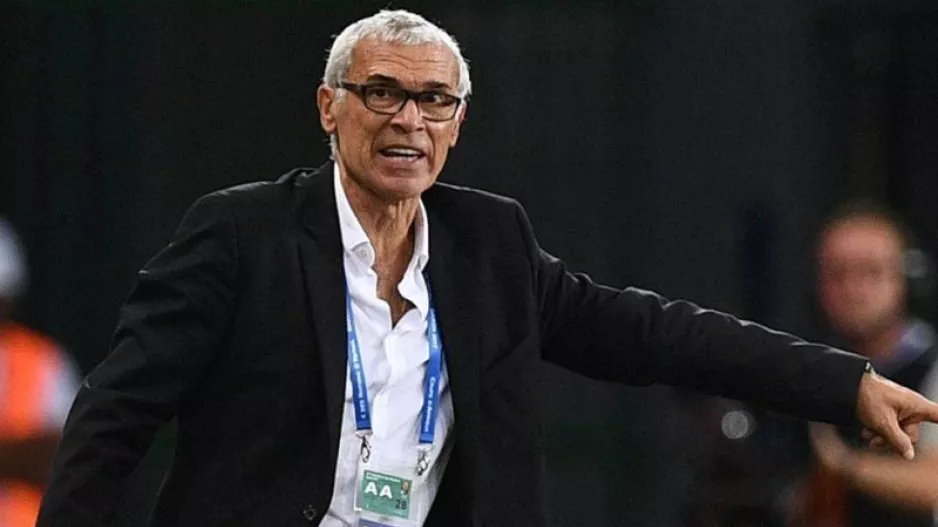 ΔΙΠΛΑ στον Έκτορ Ραούλ Κούπερ