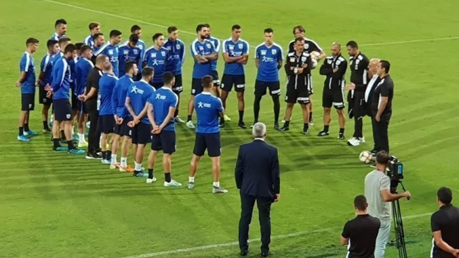 (ΠΡΙΝ... την έναρξη) Μίλησε στους διεθνείς