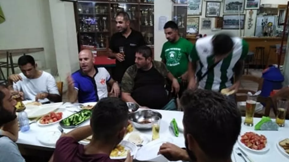 Στιγμές χαλάρωσης πριν την...μάχη! (Φώτος)
