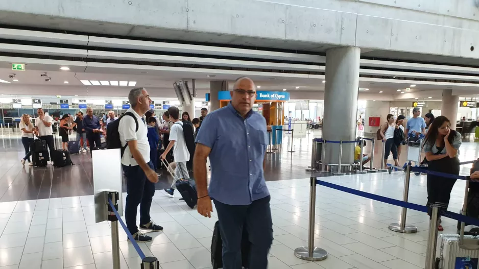 Δίπλα και η Σαλαμίνα 