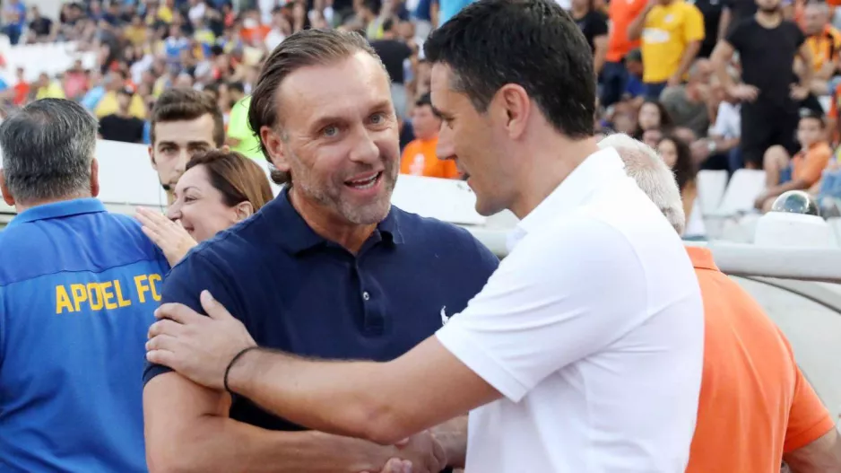 Συνεννοήθηκαν... 