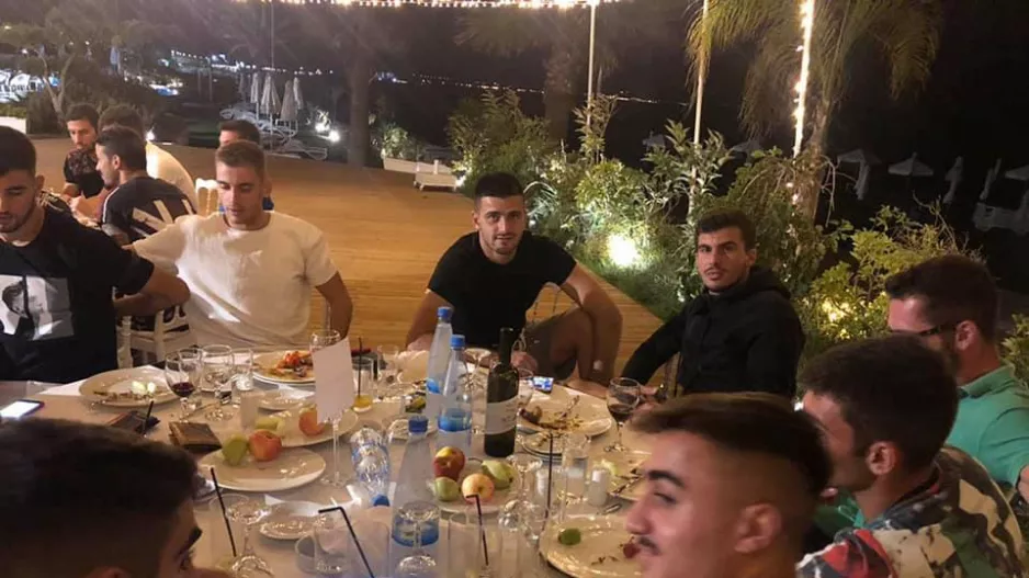 (Φώτος) Δείπνησαν ενόψει… σέντρας 