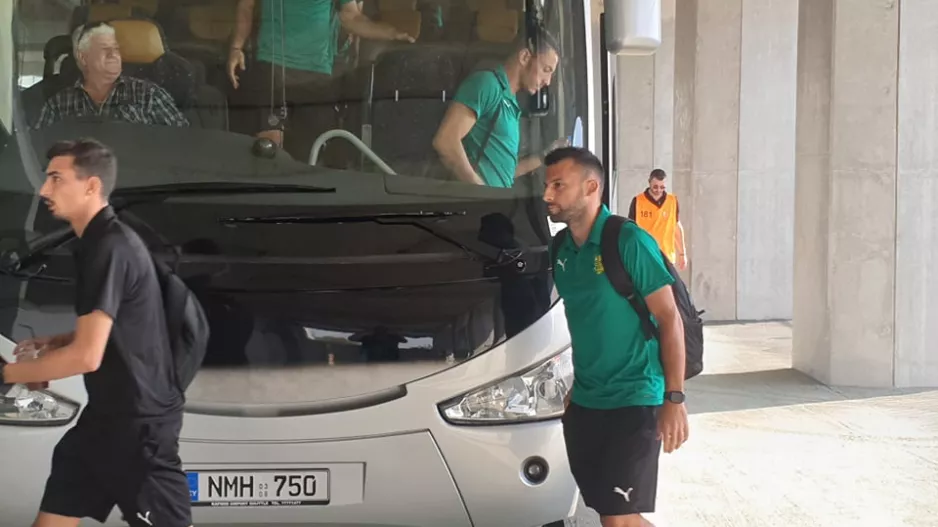 (ΒΙΝΤΕΟ/ΦΩΤΟΣ) Έφθασε στο γήπεδο η ΑΕΚ