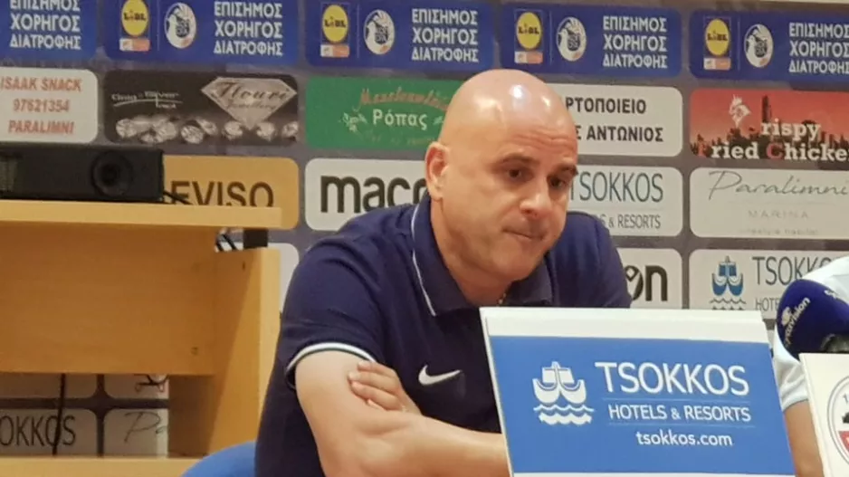(UPD) ΤΙΜΟΥΡ: "Κουμπαριλίκκια να περάσουν και παίξε όπου θέλεις. Κανένας δεν σέβεται!"