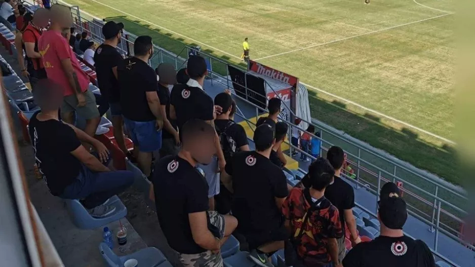 Red Rebels: "Συνεχίστε ακάθεκτες πουρέκκες μας"