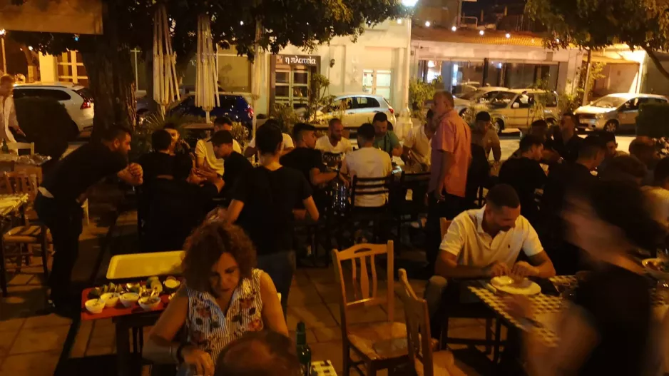 Βραδιά με ποδόσφαιρο και... φαγητό (φώτος)