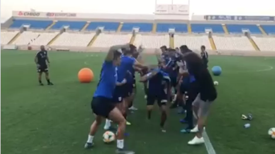 (ΕΘΝΙΚΗ) Καλωσόρισμα... με ξύλο/ΒΙΝΤΕΟ