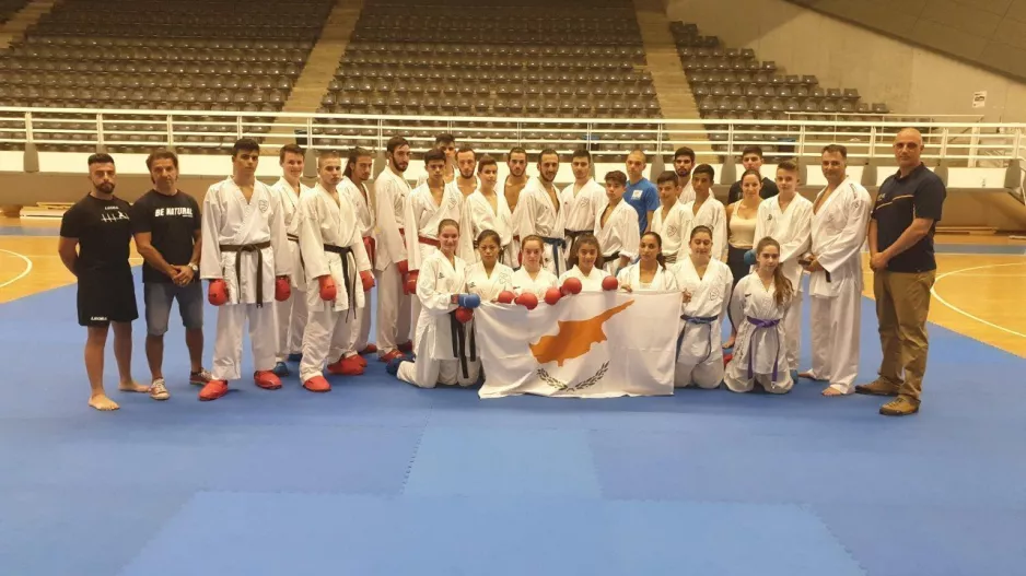 "Πετάει" η Εθνική Καράτε