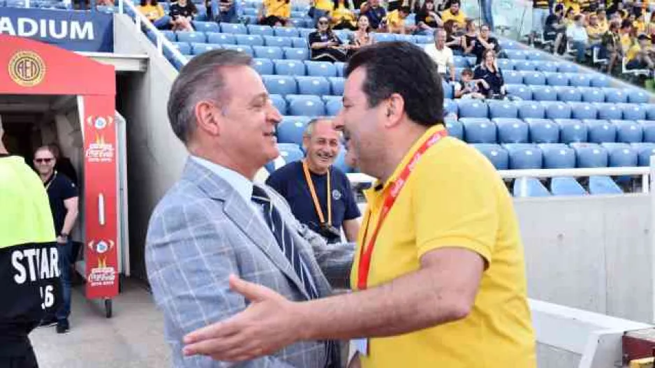 ΠΑΙΖΟΥΝ οι... νικητές