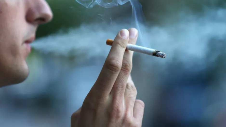 Μπόνους 20% στους αστυνομικούς που θα... συλλαμβάνουν καπνιστές!