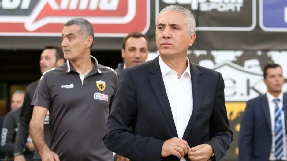Ο Κωστένογλου στηρίζεται σε όλο τον κορμό