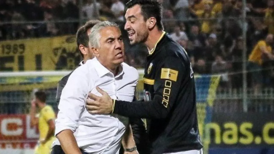Συνεχίζει με Κωστένογλου η ΑΕΚ