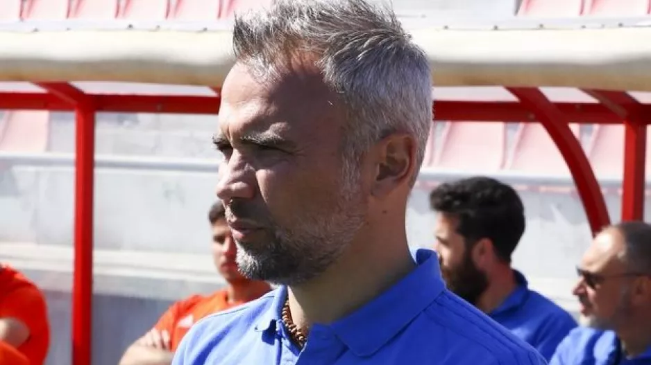  "Αφιερωμένο στη σχολή μας που δέχτηκε επίθεση"