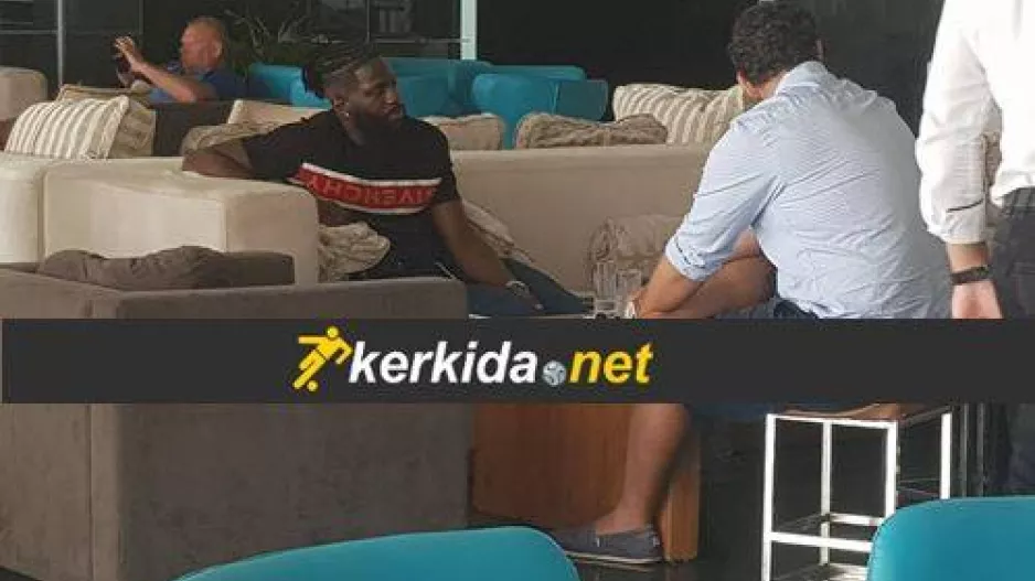 ΥΠΟΓΡΑΦΕΙ ο παικταράς!