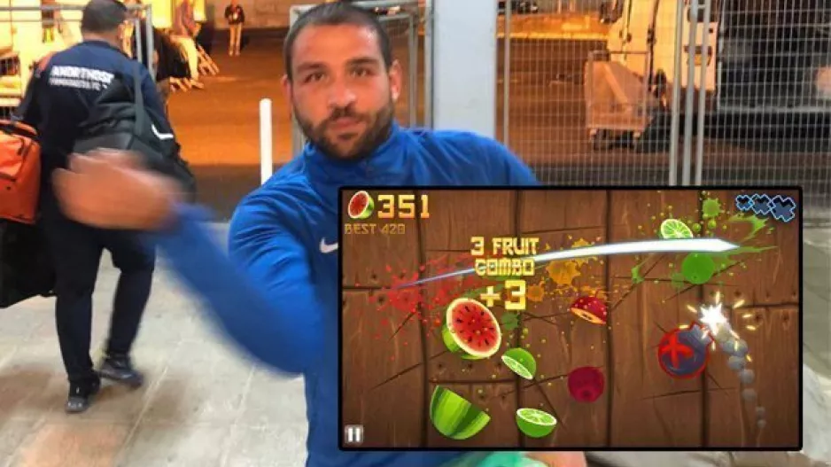 ΓΙΑΤΙ πανηγύρισε έτσι ο... fruit ninja Νταουσβίλι;;