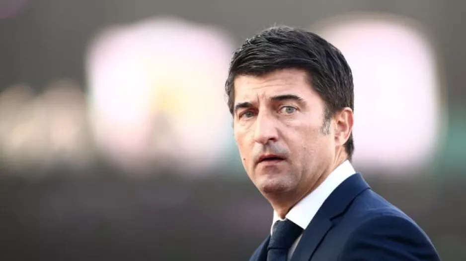Τους "έκοψε" τα κινητά ο Ίβιτς/ Μόνος του θα προπονείται ο Βράνιες