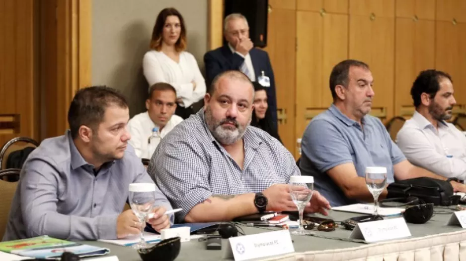 VAR: Ο Ολυμπιακός επιμένει πως δεν γίνεται σωστή χρήση του