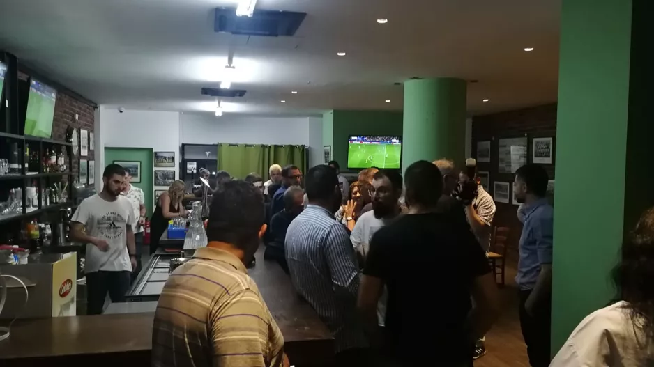 (ΦΩΤΟΣ) Η δεξίωση της Ομόνοιας στα ΜΜΕ