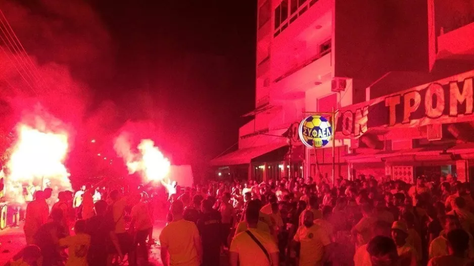 "Έκαψαν" το λιμάνι οι ΛΕΟΝΤΕΣ