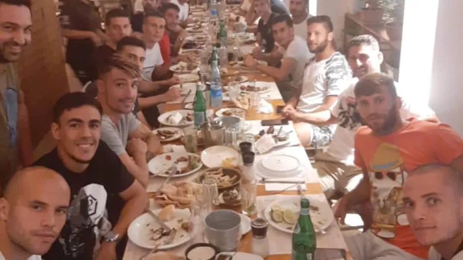 Δείπνο στον  "ΒΑΓΓΕΛΗ" (Φώτος)