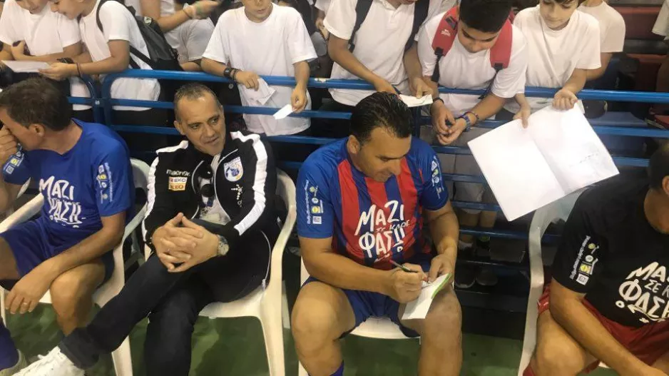 Αυτόγραφα... στη Λευκωσία ο Σωφρόνης