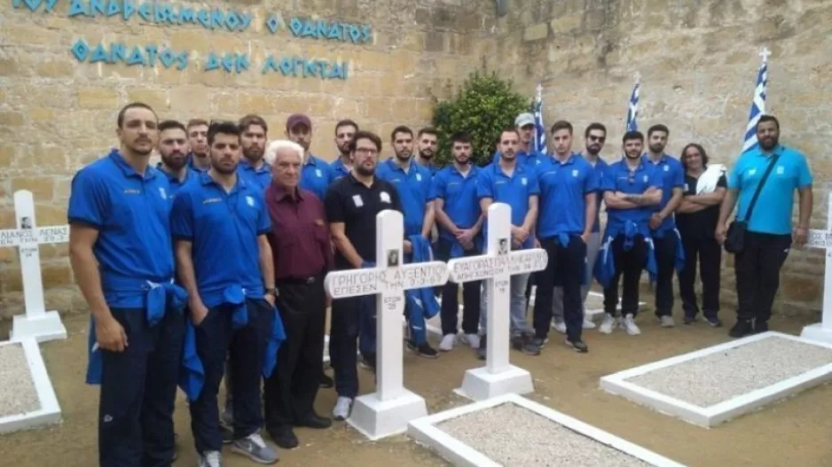 Η Εθνική Ελλάδος στα "Φυλακισμένα Μνήματα"