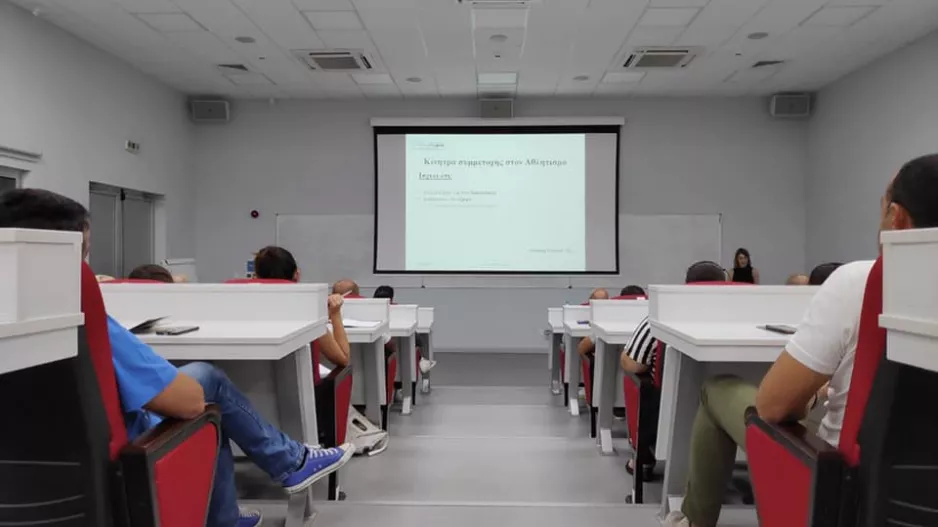 (Φώτος) Διάλεξη προς τους γονείς