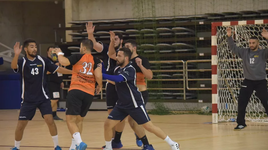 Ματσάρα στη πρεμιέρα! (ΦΩΤΟΡΕΠΟΡΤΑΖ)