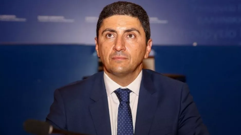 Αυγενάκης: «Ξεκινάμε με την μεμονωμένη παρουσία στις κερκίδες»