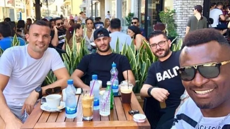 Καφεδάκι η ΠΑΡΕΑ