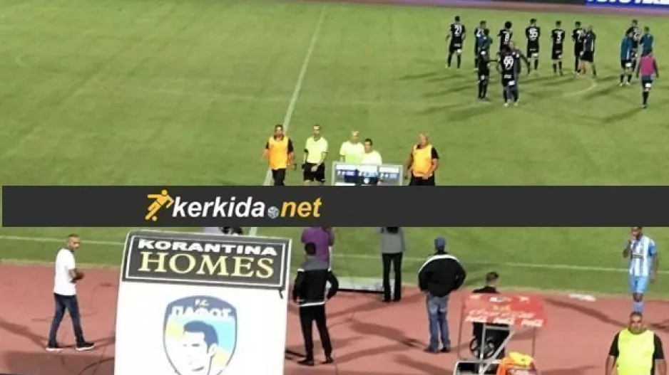 Έντονες αποδοκιμασίες σε Θεουλή
