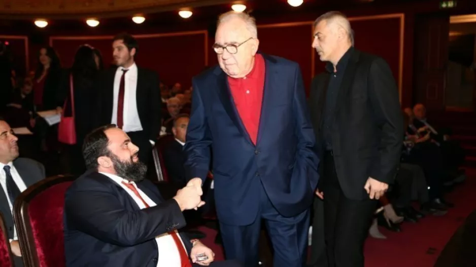 Kόκκαλης σε Μαρινάκη: «Ο Ολυμπιακός ανήκει στον λαό του, είναι πιο μεγάλος από μένα και σίγουρα από σένα»