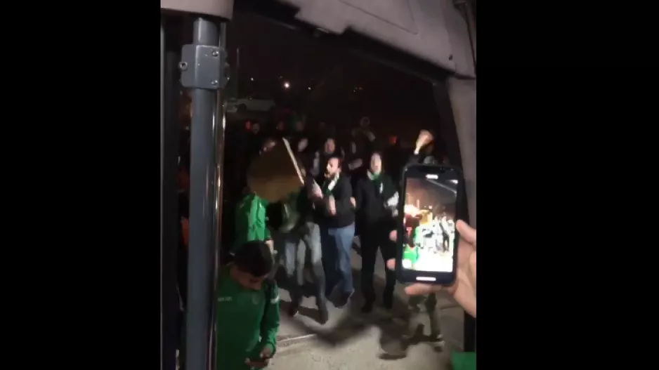 ΒΙΝΤΕΟ/ΧΑΜΟΣ από τους Ομονοιάτες στο Ηλίας Πούλλος!