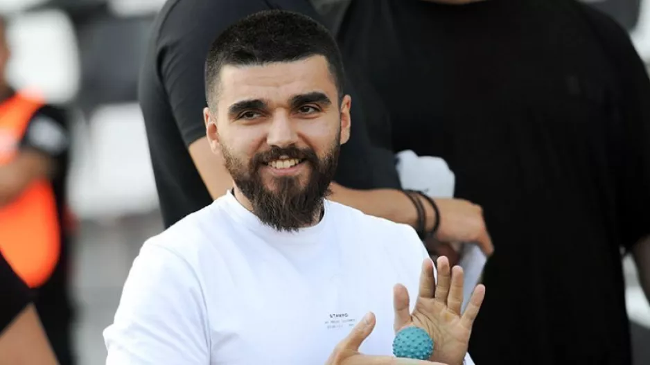 Μήνυμα σε Φερέιρα και παίκτες