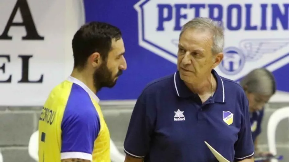 ΑΠΟΕΛ/Ντεμπούτο