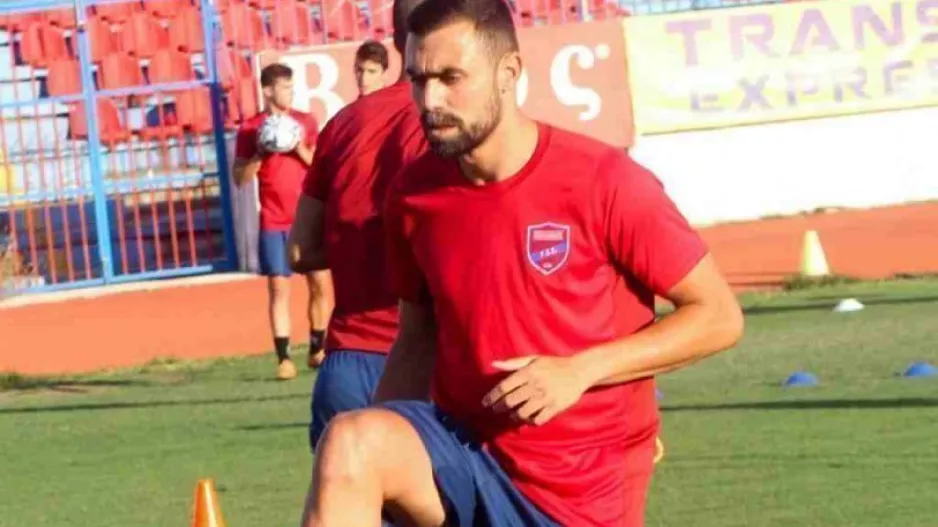 Θέλει.. μπαμ με ΜΑΝΙΑΤΗ