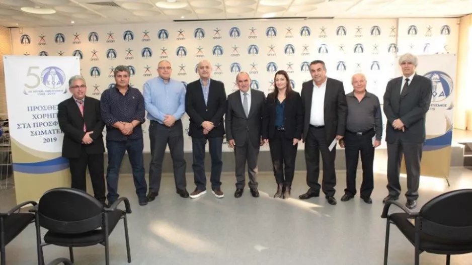 ΕΞΕΛΙΞΗ/Παρέλαβαν επιταγές τα προσφυγικά Σωματεία