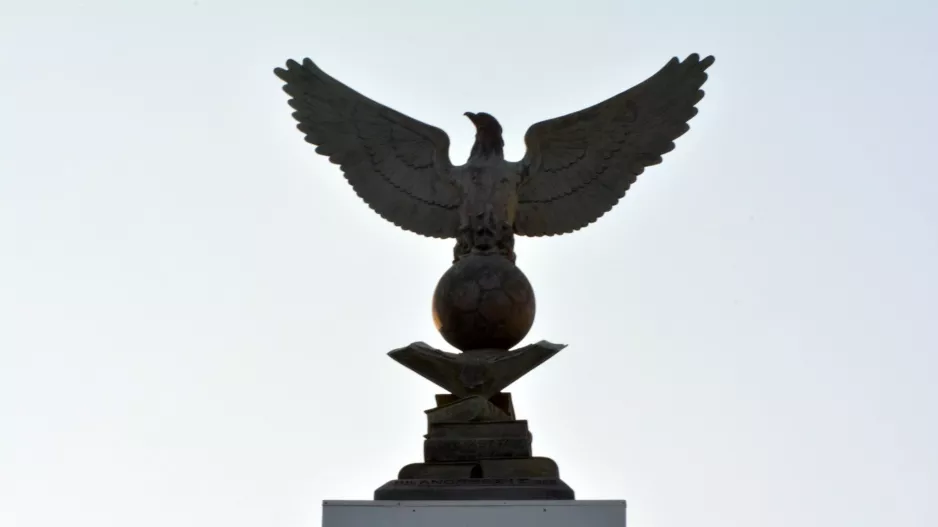 ΑΠΑΝΤΗΣΗ ΑΝΟ/"Αν θέλετε συμβουλές, ευχαρίστως!"