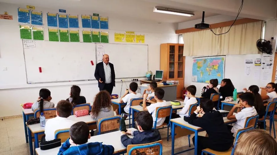 Επίσκεψη Κίκη στο Δημοτικό Σχολείο Πύλας