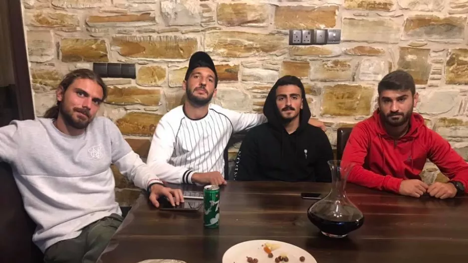 Δεξιώθηκε τους ποδοσφαιριστές (φώτος)
