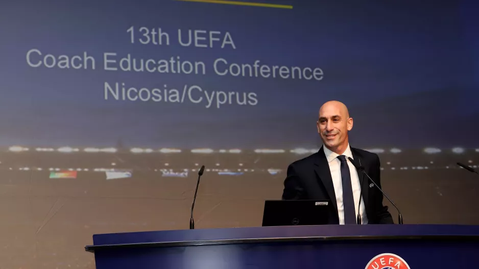 ΠΕΙΡΑΓΜΑ στον Κούμα για το Κύπρος - Ισπανία 3-2!