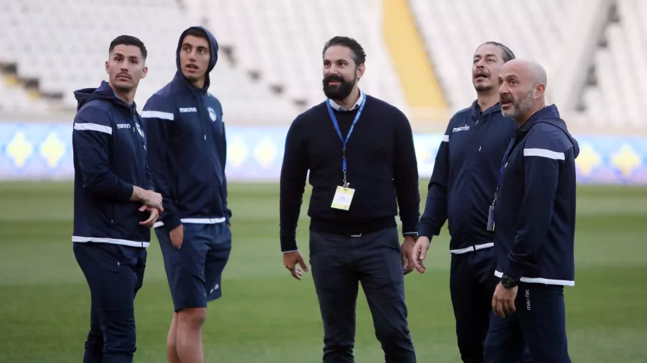 Τι περιμένουν στην Πάφο;;;