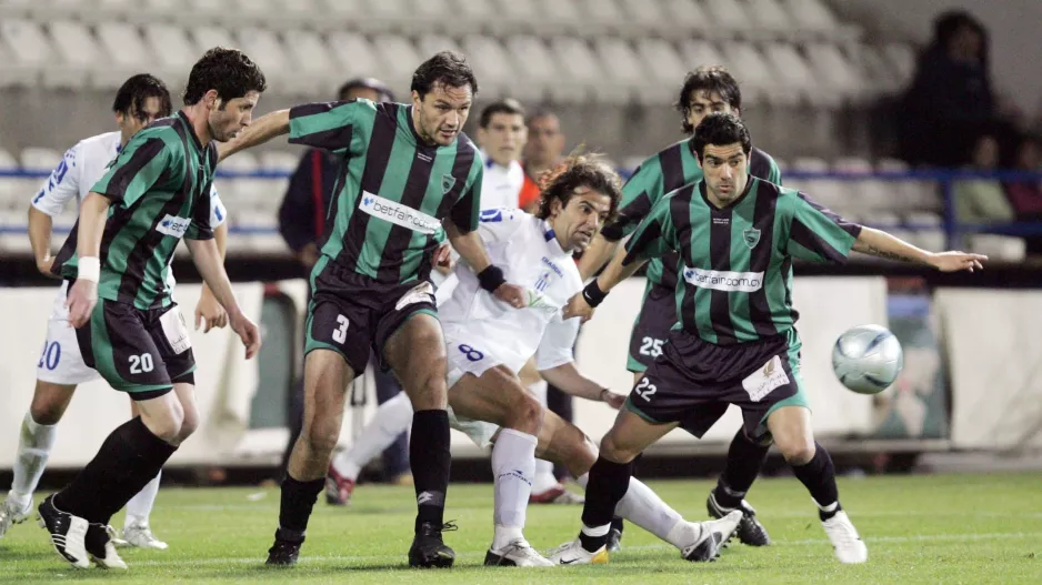 ΦΩΤΟΣ/To 2006 "Χ" ο Oλυμπιακός στο ΠΑΠ