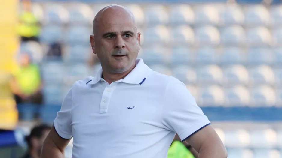 ΑΠΑΝΤΗΣΕ για ξένους διαιτητές ο Τιμούρ...