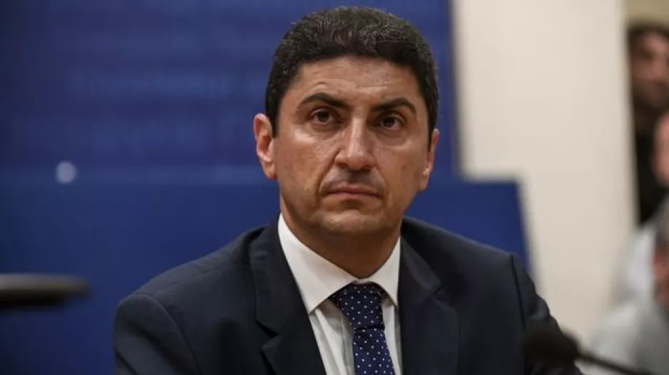 Η ΕΟΕ πρότεινε αύξηση ορίου ηλικίας για τους προέδρους στον Αυγενάκη
