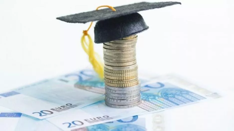 €100 ευρώ σε φοιτητές για αεροπορικό εισιτήριο- Ποιοι δικαιούνται