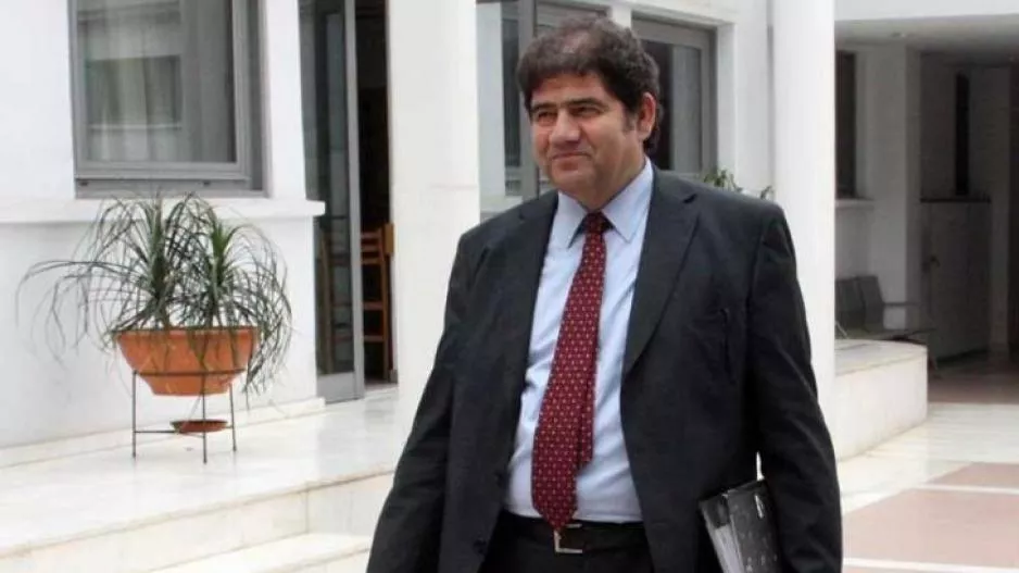 ΠΑΡΑΙΤΗΣΗ βουλευτή 