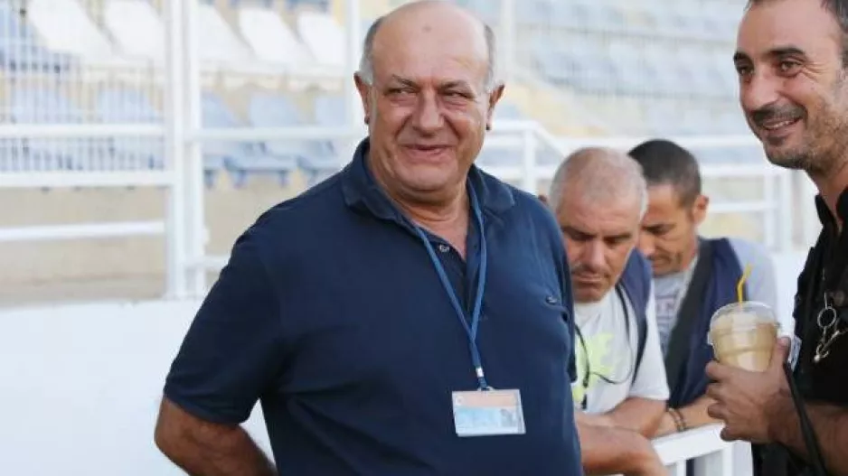 ΠΡΙΝ την Ανόρθωση/"Ξαπολάτε τες ρακέτες, ίναμπου τούτες οι πελλαρες;"